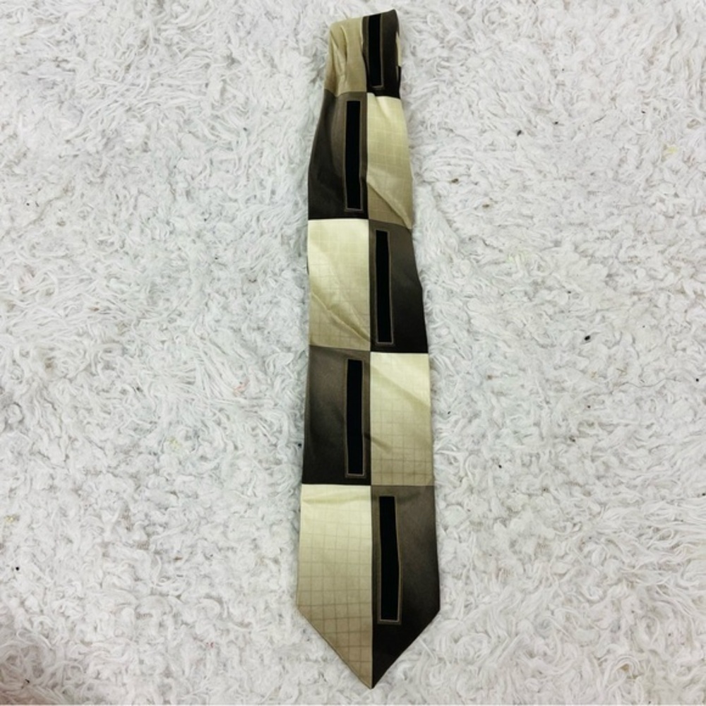 Covington 100% silk brown & Cream Geometric rectangle Men's Tie